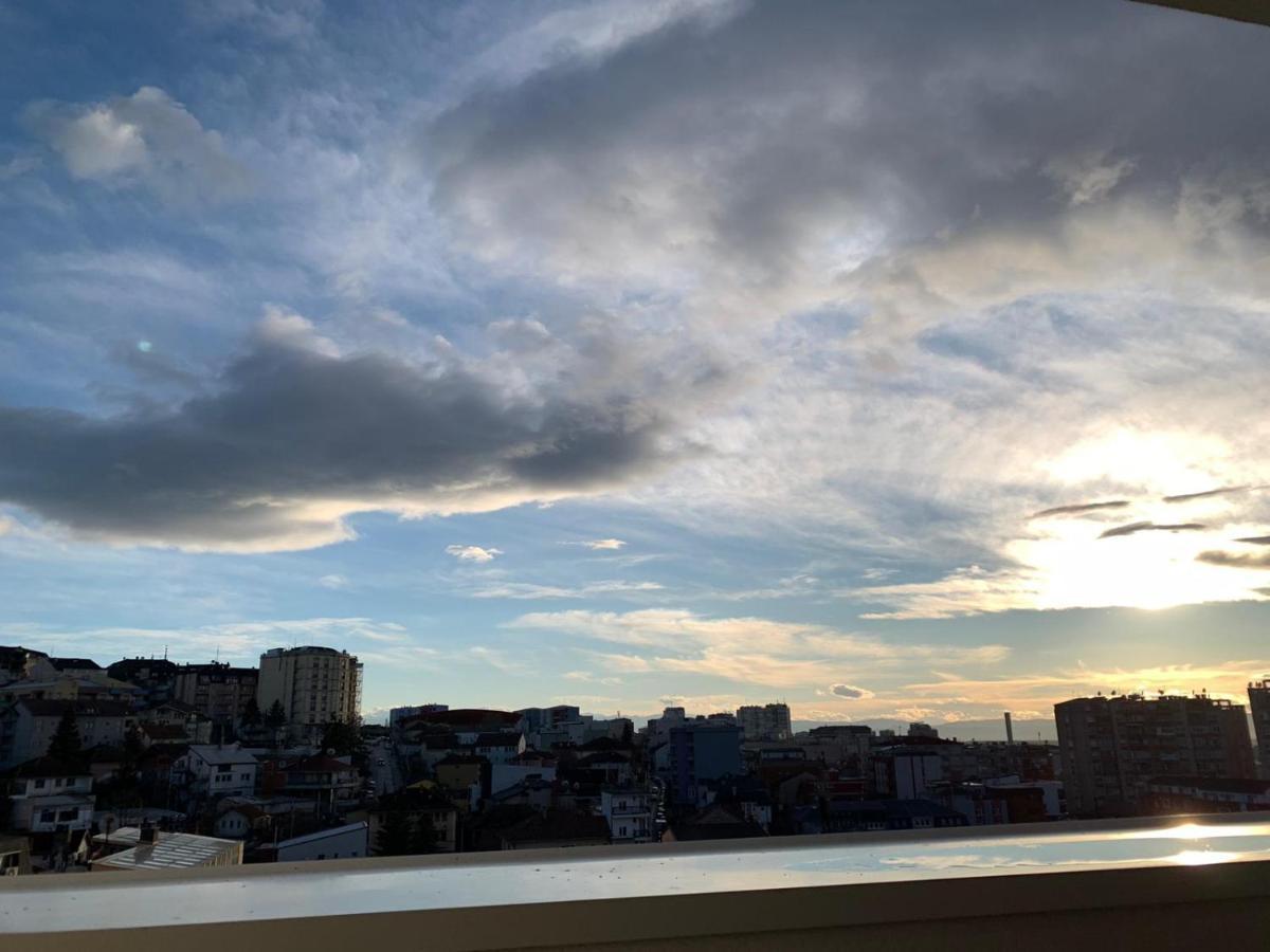 Central Luxury Apartment 普里什蒂纳 外观 照片