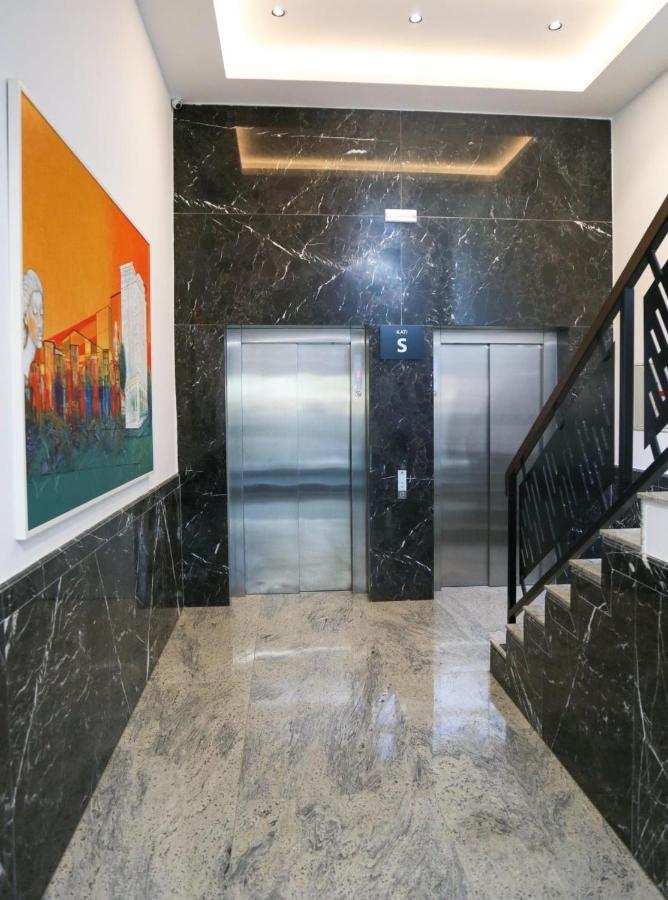 Central Luxury Apartment 普里什蒂纳 外观 照片